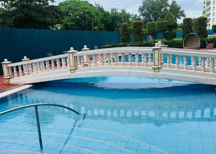 Aparthotel Family Staycation 4*