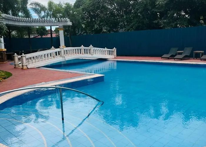 Family Staycation Aparthotel 4*